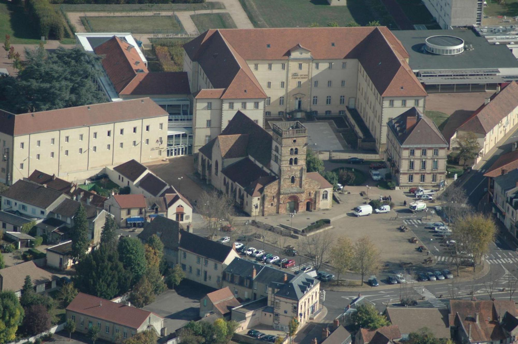 Kyriad Direct Sud - Yzeure 2*